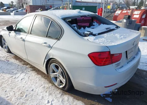 2015 BMW 320I z USA, uszkodzony, nr VIN WBA3B1C57FK135877